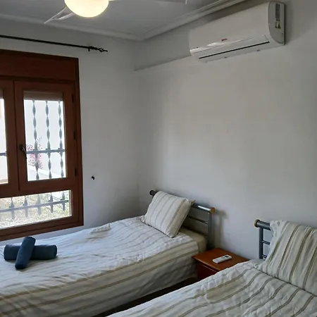 2 Bed Ground Floor Villamartin Apartment Alicante